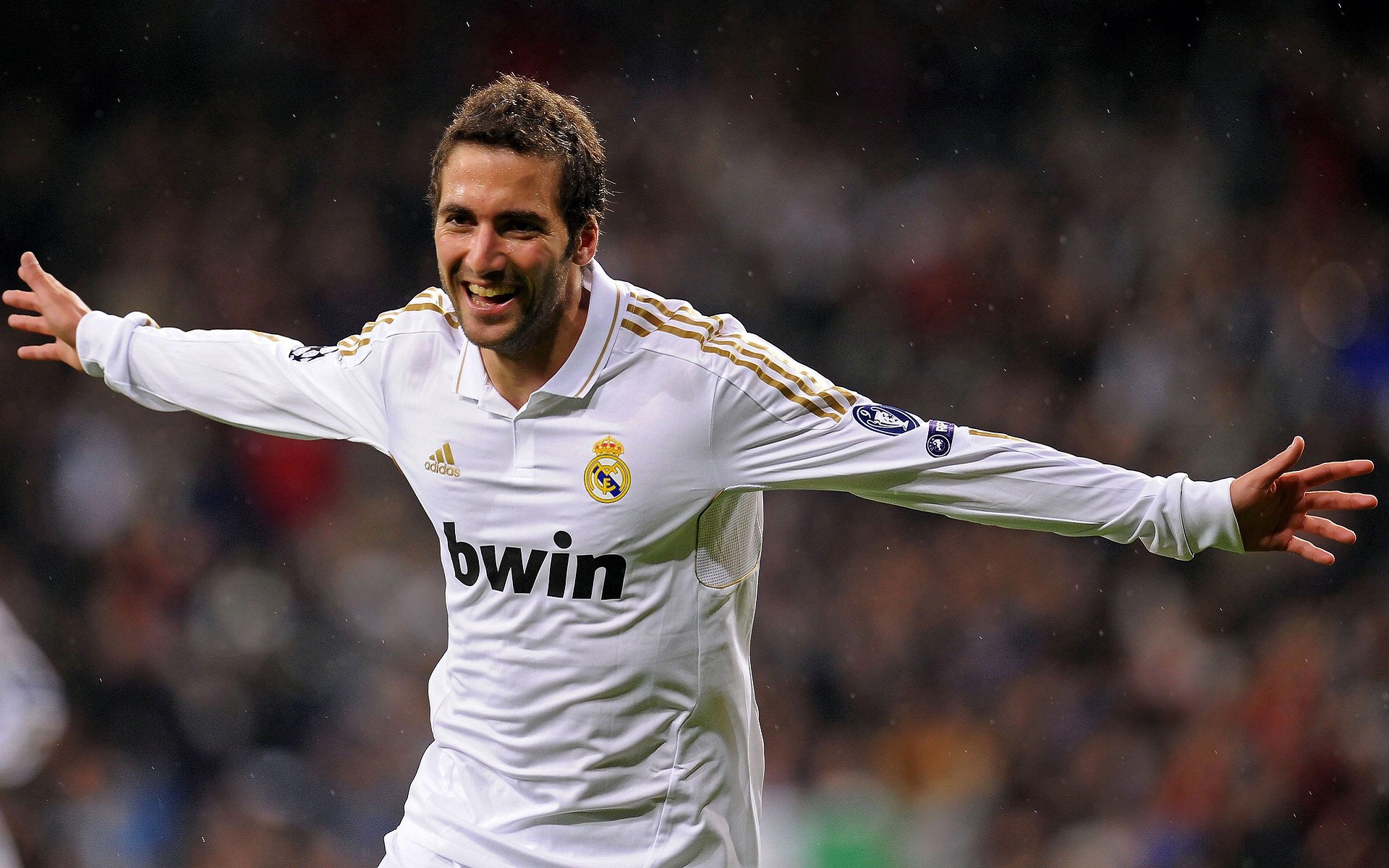 星光乍现，国安传射建功之夜，拜仁新星横空出世，球探笔记写满惊叹，星耀国安，拜仁新星传射惊艳全场